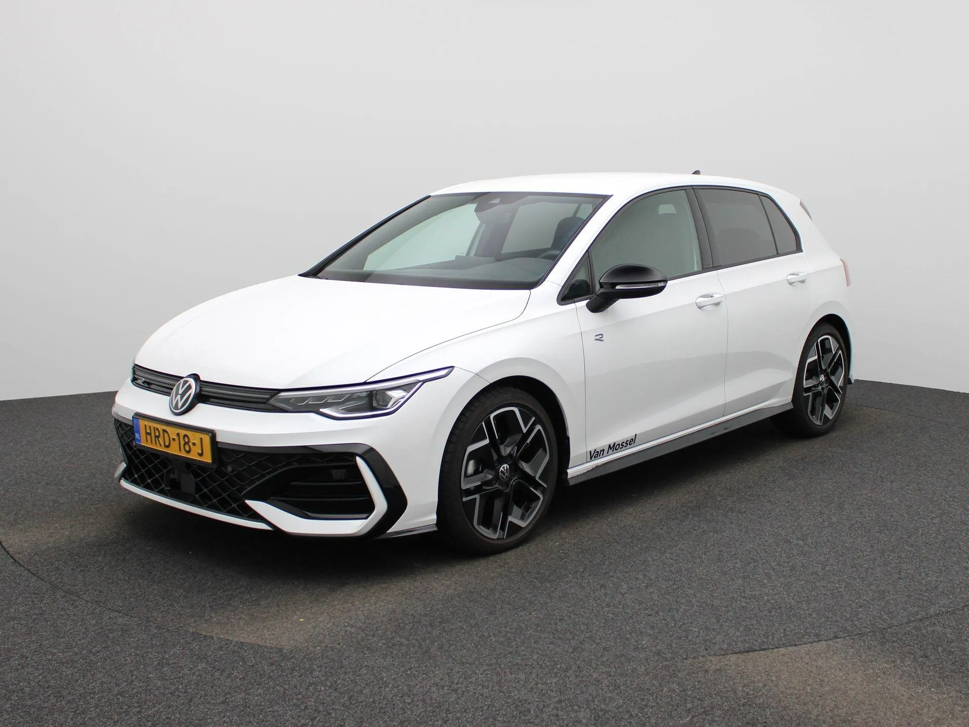 Volkswagen Golf 1.5 eTSI R-Line Edition