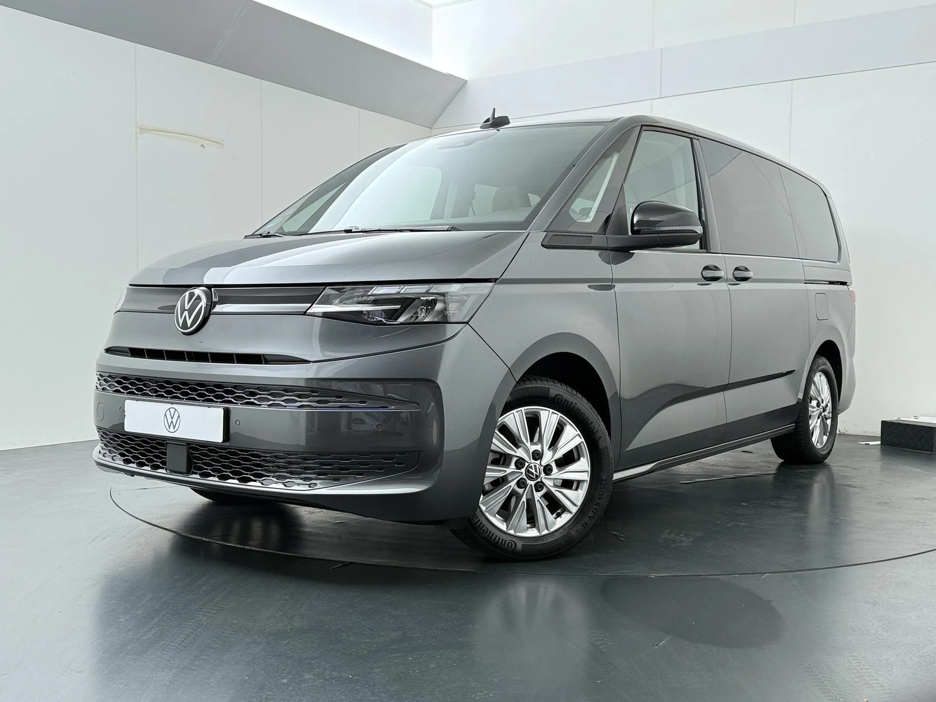 Volkswagen Multivan Bedrijfswagens 1.5 eHybrid L2 Economy Business 4Motion