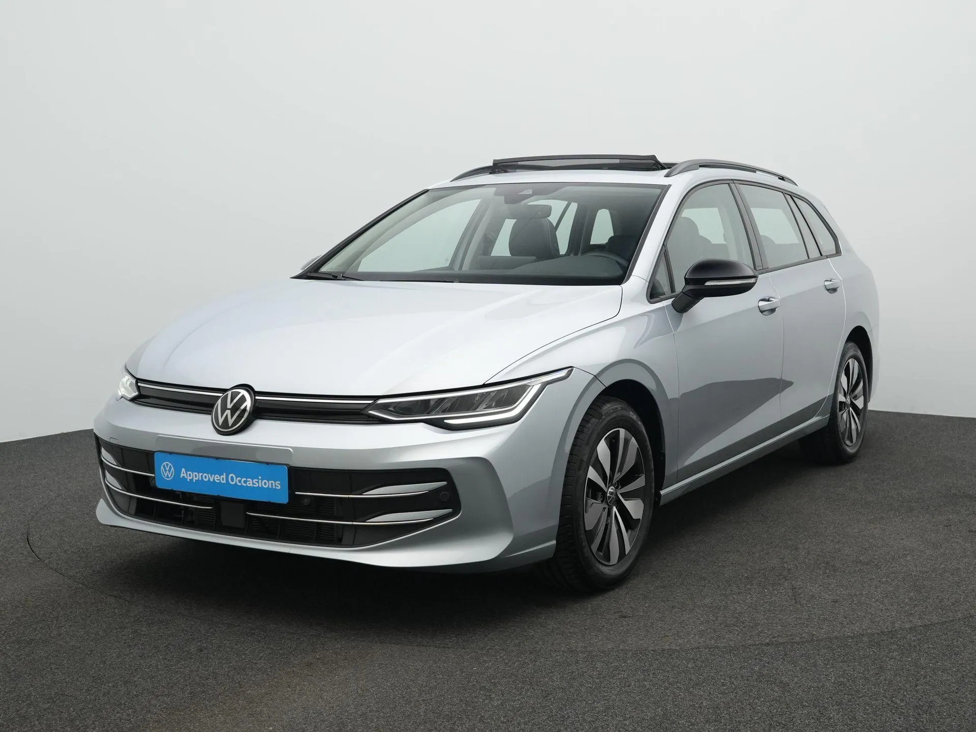 Volkswagen Golf Variant 1.5 eTSI DSG Life Goal Edition