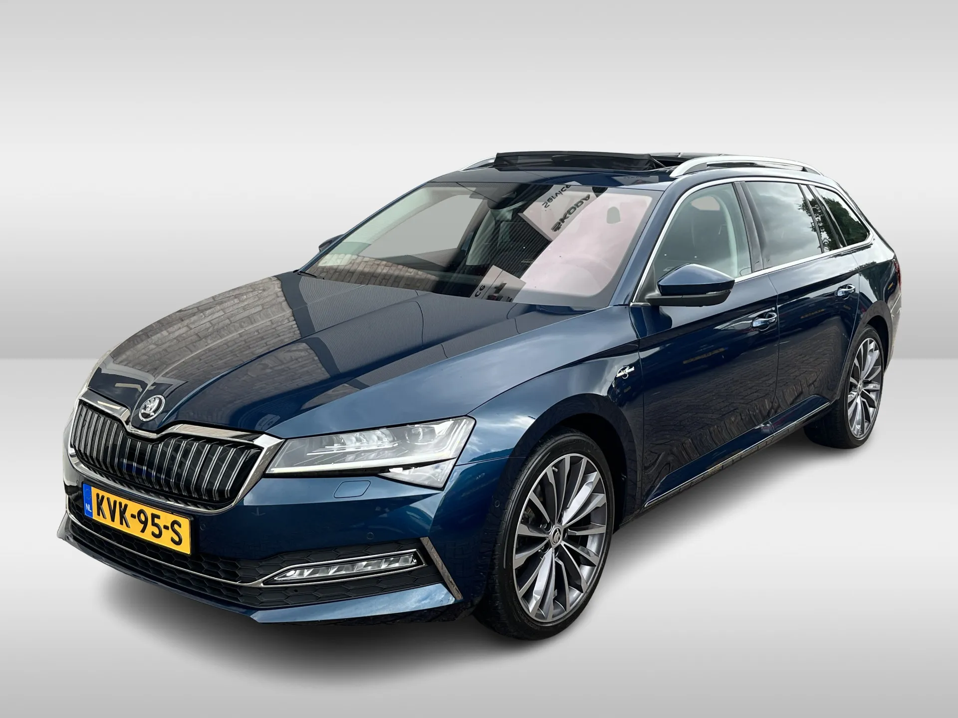 Škoda Superb Combi 1.4 TSI iV Laurin & Klement