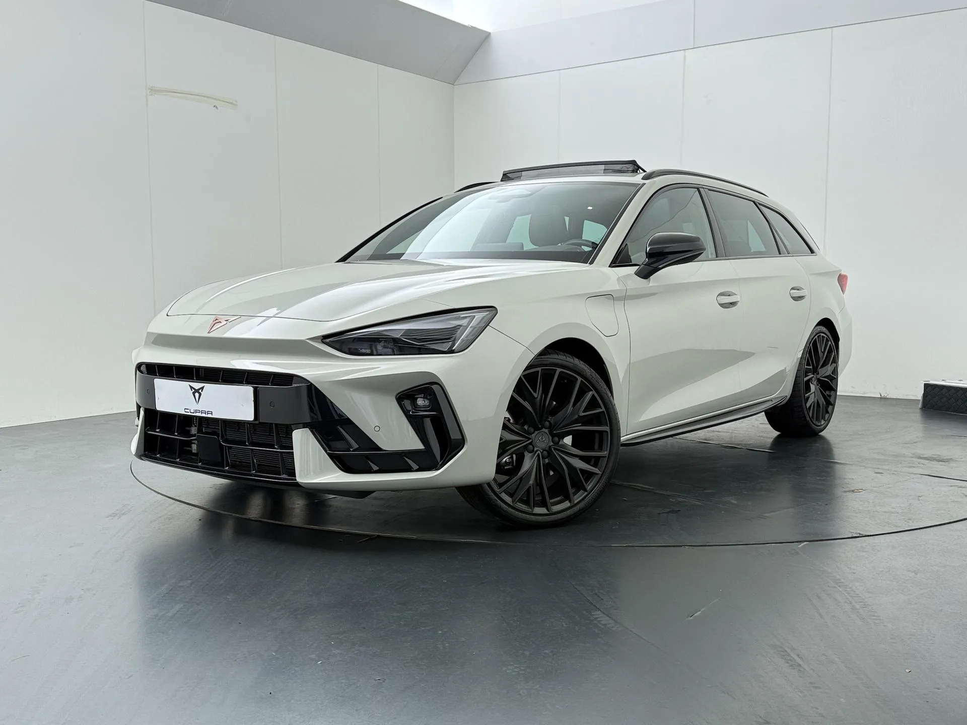 Cupra Leon Sportstourer 1.5 TSI e-Hybrid Business